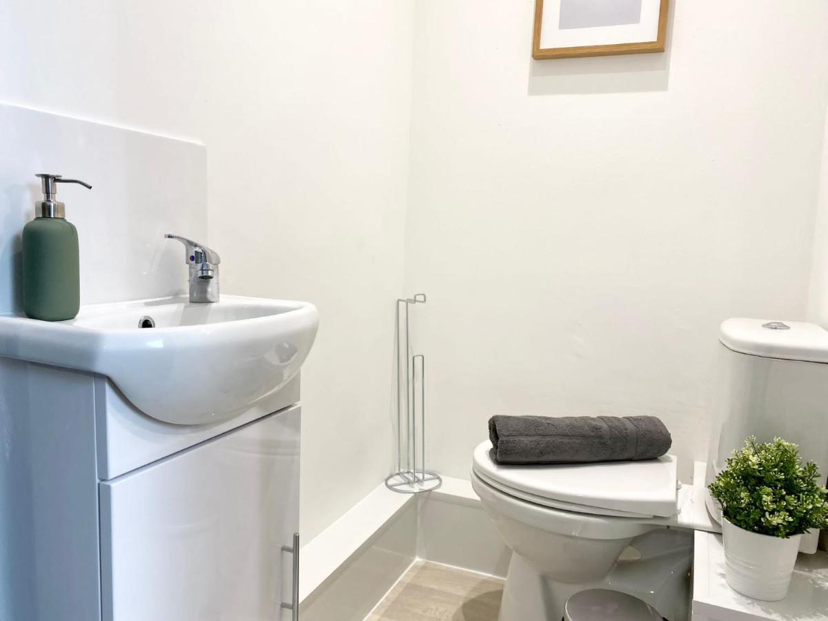 4 Fairfield Terrace, Pelaw Apartment *